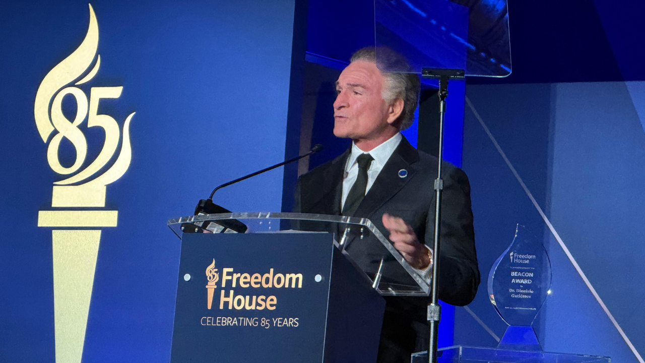 Dionisio Gutiérrez recibe el Beacon Award 2026 de Freedom House por su liderazgo en defensa de la democracia