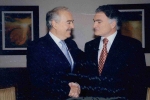 Dionisio Gutiérrez con el presidente de Colombia (1998-2002), Andrés Pastrana. 19 de octubre de 2008