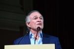 Dionisio Gutiérrez en el discurso de apertura del Foro Libertad y Democracia