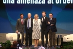 (izq. der.) Segundo panel: Lorent Saleh, Álvaro Vargas Llosa, Claudia Gurisatti, Iván Espinosa de los Monteros, Eduardo Fernández Luiña